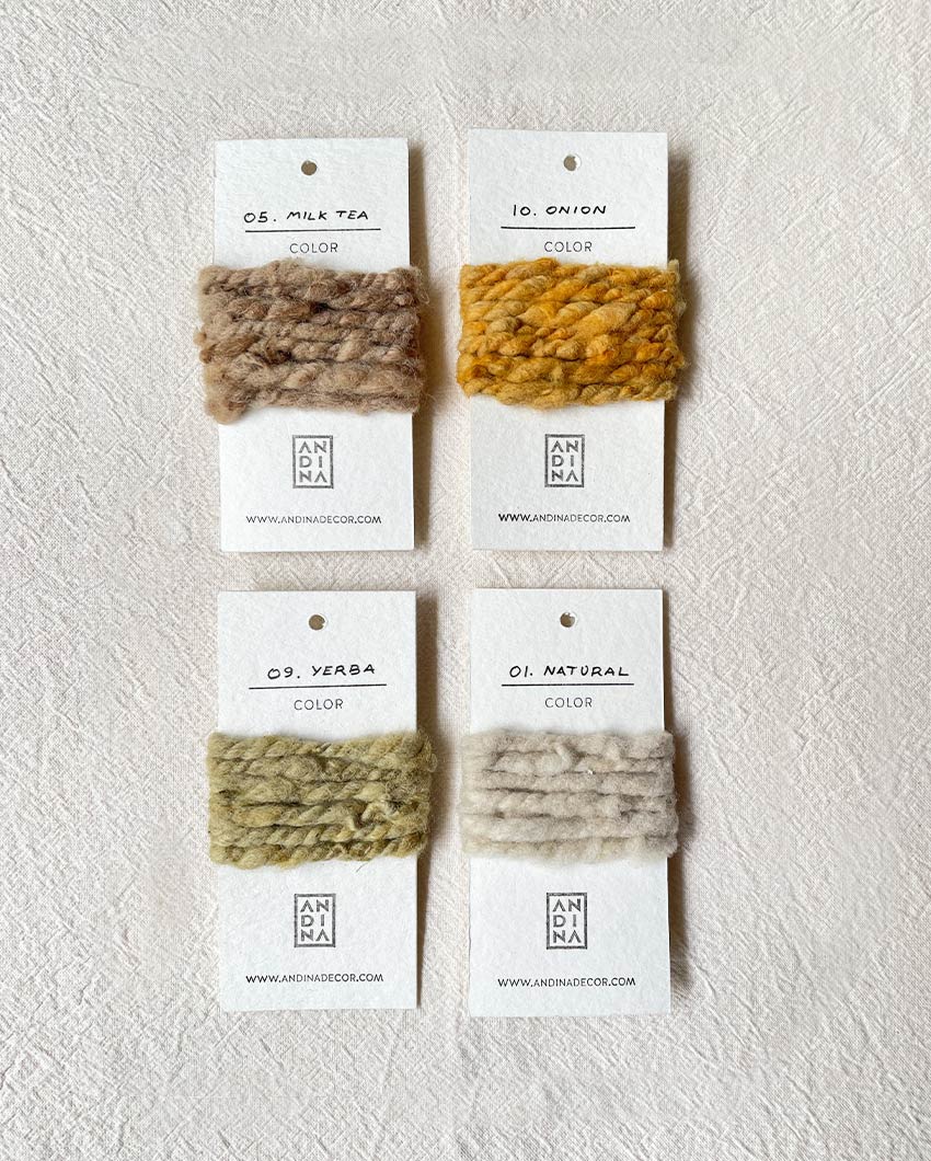 Pack of 4 handwoven color samples on cardboards presented on a white background.