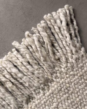 Solid Fringed Rug – Natural