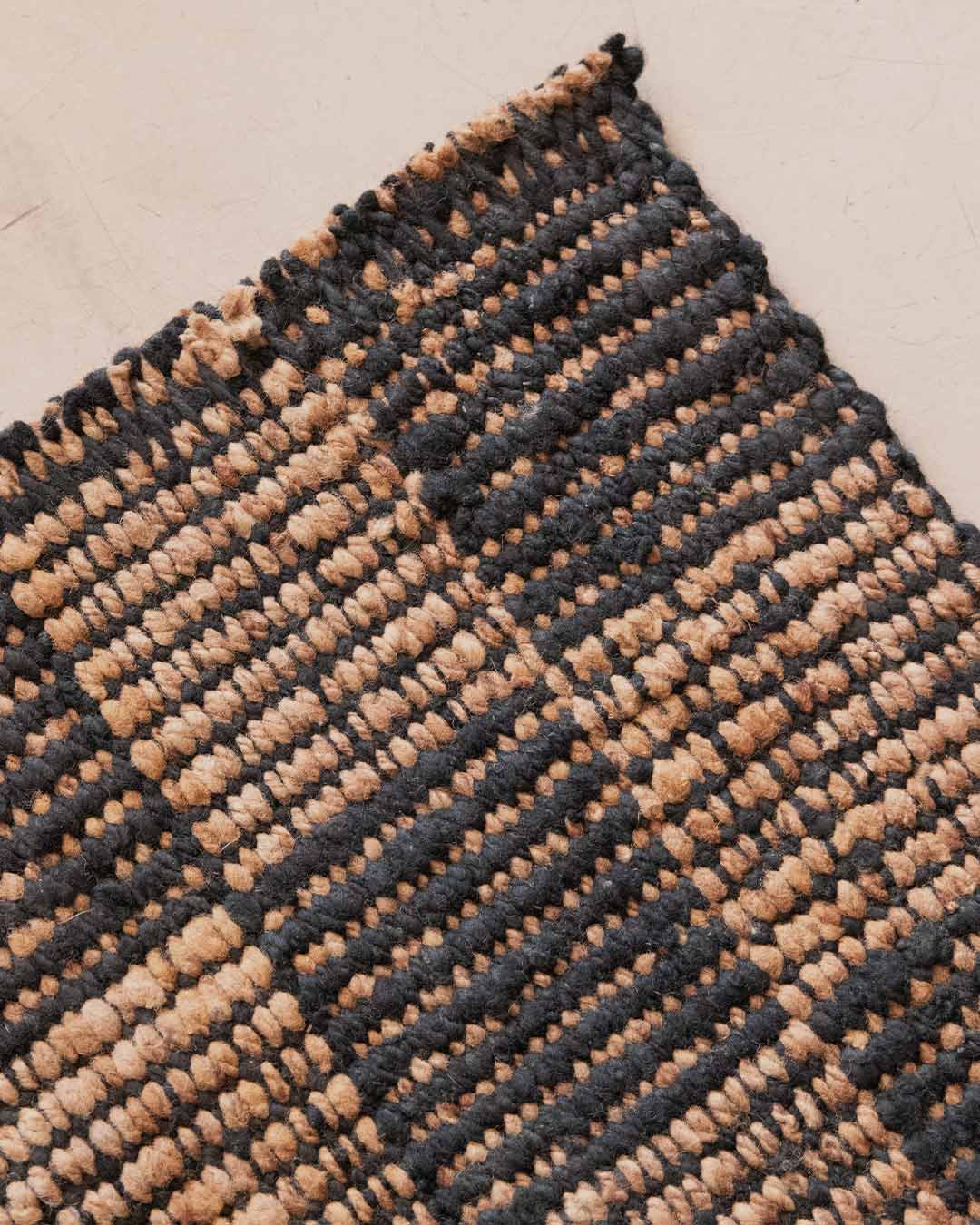 Calandria Rug – Wood & Black - Image 2